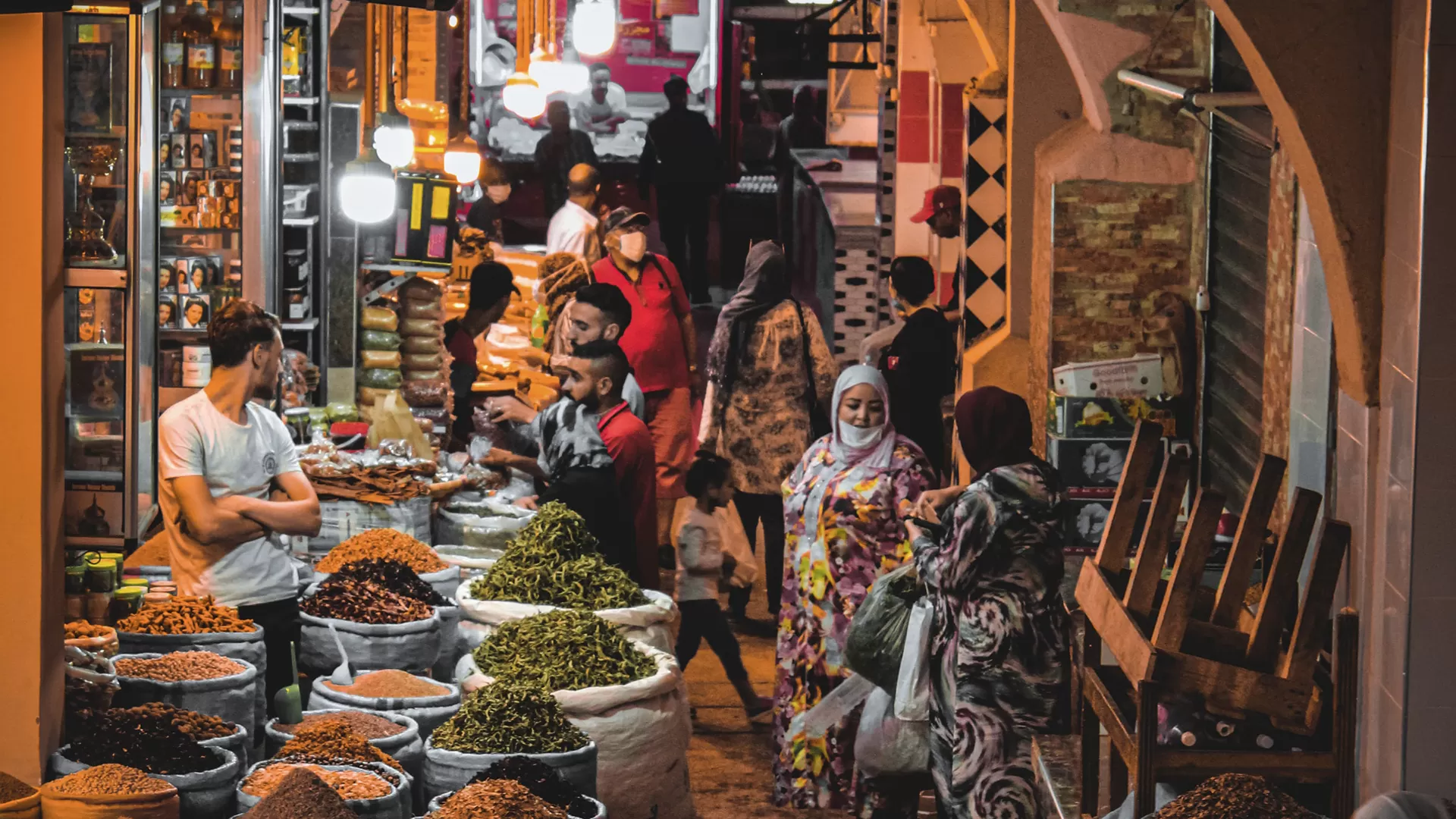 Callejuela del zoco de Marrakech