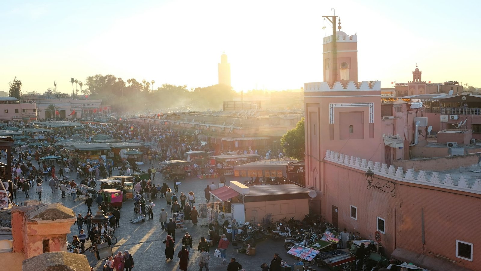 requisitos para viajar a Marruecos en 2026: pasaporte, visado, vacunas, seguro de viaje, documentación y consejos prácticos.